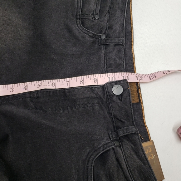 New Tainted Denim Men's Relaxed Fit Black Jeans Size 33 - Picture 11 of 13